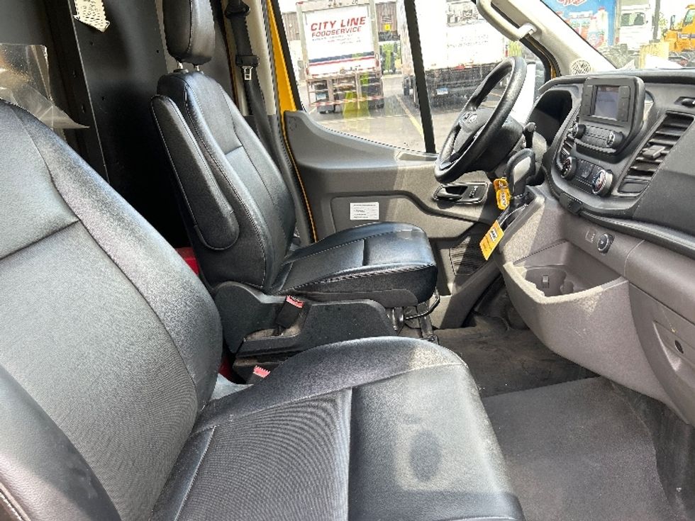Cargo Van (Panel Van)-Light and Medium Duty Trucks-Ford-2023-Transit 250-Montgomery-NY-69,533\n\t\tmiles-$ 41,750 - Image 19