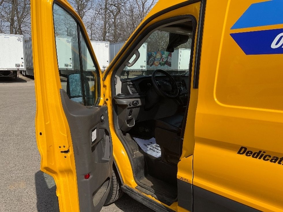 Cargo Van (Panel Van)-Light and Medium Duty Trucks-Ford-2023-Transit 250-Muskegon-MI-69,751\n\t\tmiles-$ 39,000 - Image 14