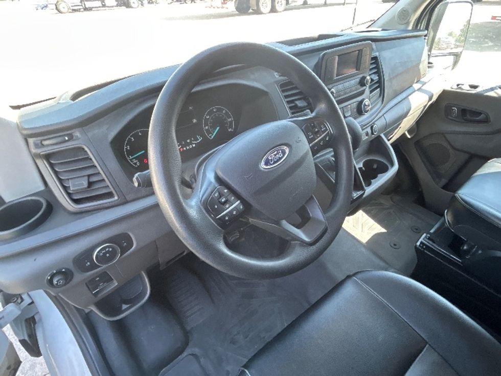 Cargo Van (Panel Van)-Light and Medium Duty Trucks-Ford-2023-Transit 250-Nashville-TN-124,367\n\t\tmiles-$ 39,500 - Image 17