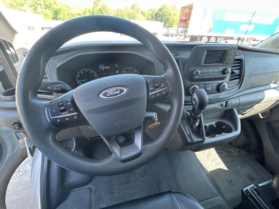 Cargo Van (Panel Van)-Light and Medium Duty Trucks-Ford-2023-Transit 250-Nashville-TN-124,367\n\t\tmiles-$ 39,500 - Image 18
