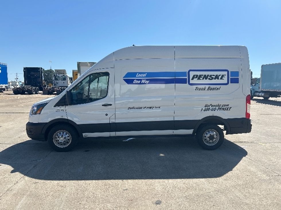 Cargo Van (Panel Van)-Light and Medium Duty Trucks-Ford-2023-Transit 250-Nashville-TN-124,367\n\t\tmiles-$ 39,500 - Image 4