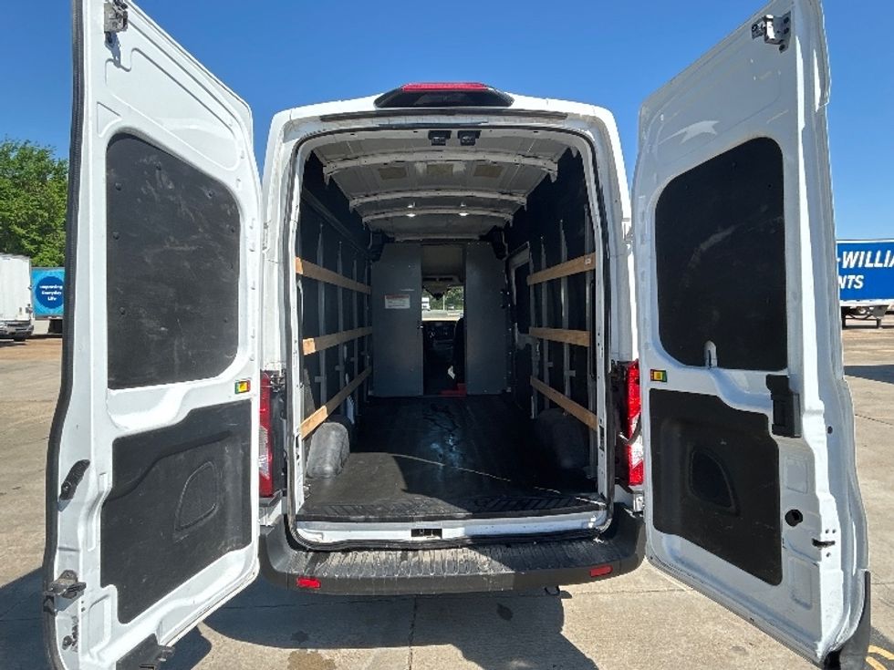 Cargo Van (Panel Van)-Light and Medium Duty Trucks-Ford-2023-Transit 250-Nashville-TN-124,367\n\t\tmiles-$ 39,500 - Image 8