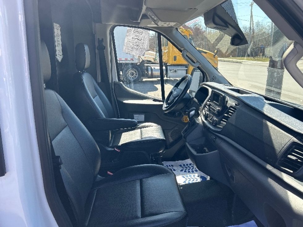 Cargo Van (Panel Van)-Light and Medium Duty Trucks-Ford-2023-Transit 250-New Bedford-MA-27,358\n\t\tmiles-$ 49,750 - Image 22