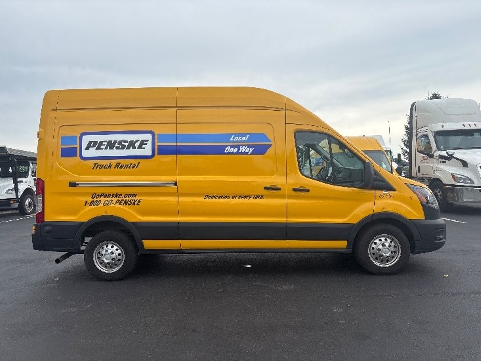 Cargo Van (Panel Van)-Light and Medium Duty Trucks-Ford-2023-Transit 250-New Castle-DE-59,860\n\t\tmiles-$ 42,250 - Image 14