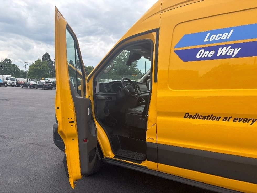 Cargo Van (Panel Van)-Light and Medium Duty Trucks-Ford-2023-Transit 250-New Castle-DE-59,860\n\t\tmiles-$ 42,250 - Image 15