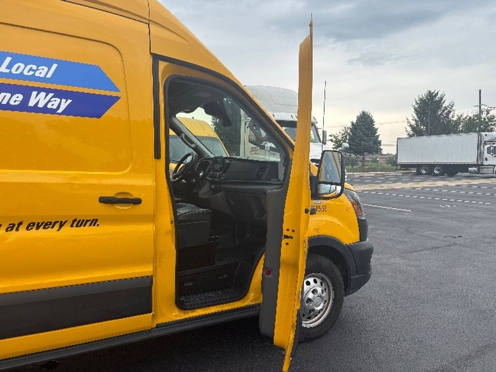 Cargo Van (Panel Van)-Light and Medium Duty Trucks-Ford-2023-Transit 250-New Castle-DE-59,860\n\t\tmiles-$ 42,250 - Image 19