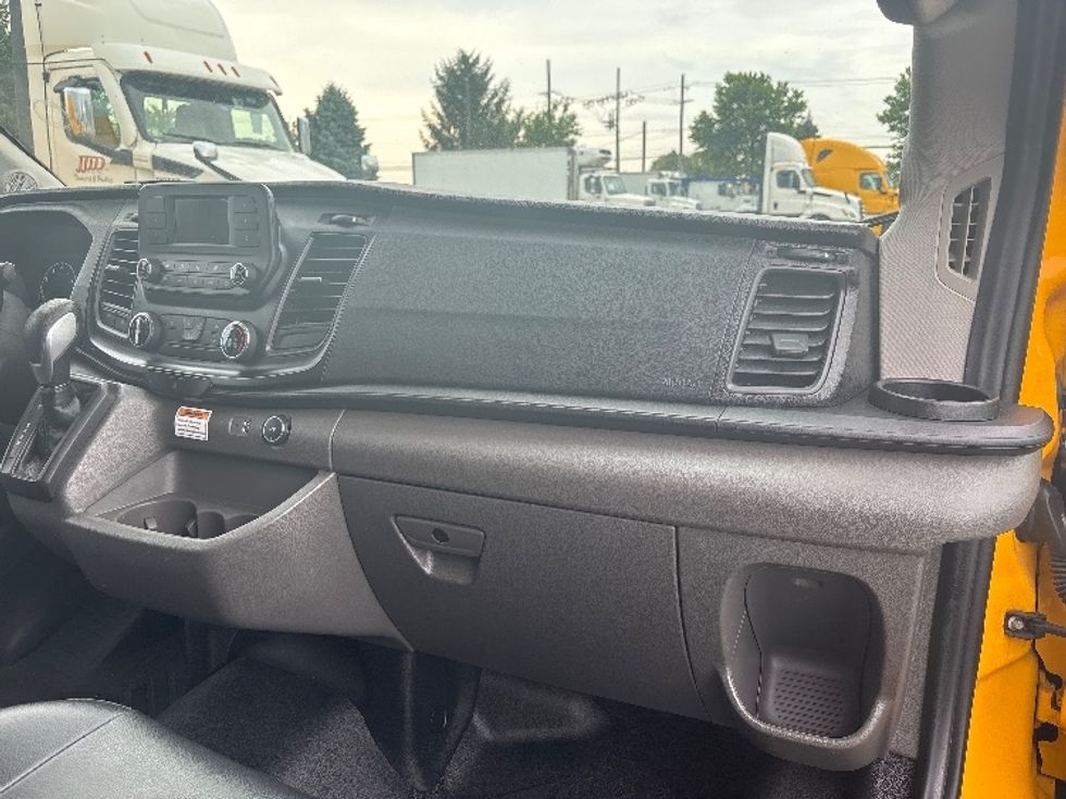 Cargo Van (Panel Van)-Light and Medium Duty Trucks-Ford-2023-Transit 250-New Castle-DE-59,860\n\t\tmiles-$ 42,250 - Image 20