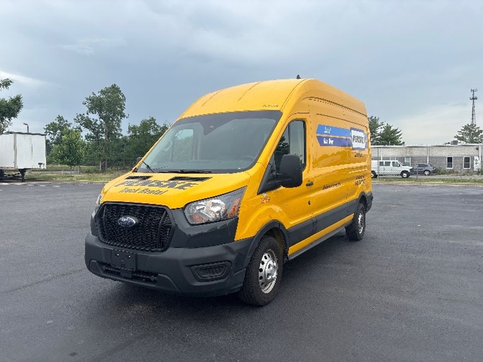 Cargo Van (Panel Van)-Light and Medium Duty Trucks-Ford-2023-Transit 250-New Castle-DE-59,860\n\t\tmiles-$ 42,250 - Image 3