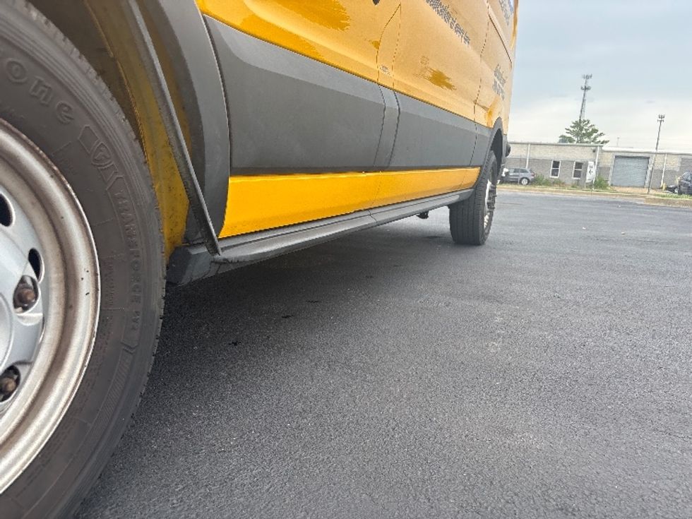 Cargo Van (Panel Van)-Light and Medium Duty Trucks-Ford-2023-Transit 250-New Castle-DE-59,860\n\t\tmiles-$ 42,250 - Image 5