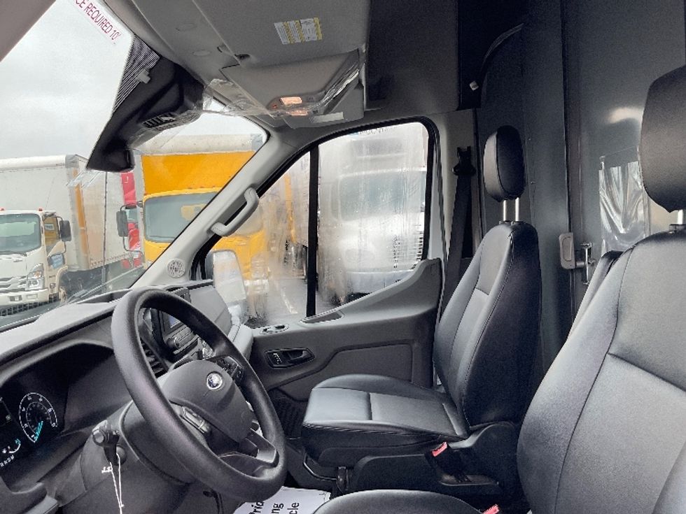 Cargo Van (Panel Van)-Light and Medium Duty Trucks-Ford-2023-Transit 250-New Castle-DE-67,083\n\t\tmiles-$ 46,750 - Image 18