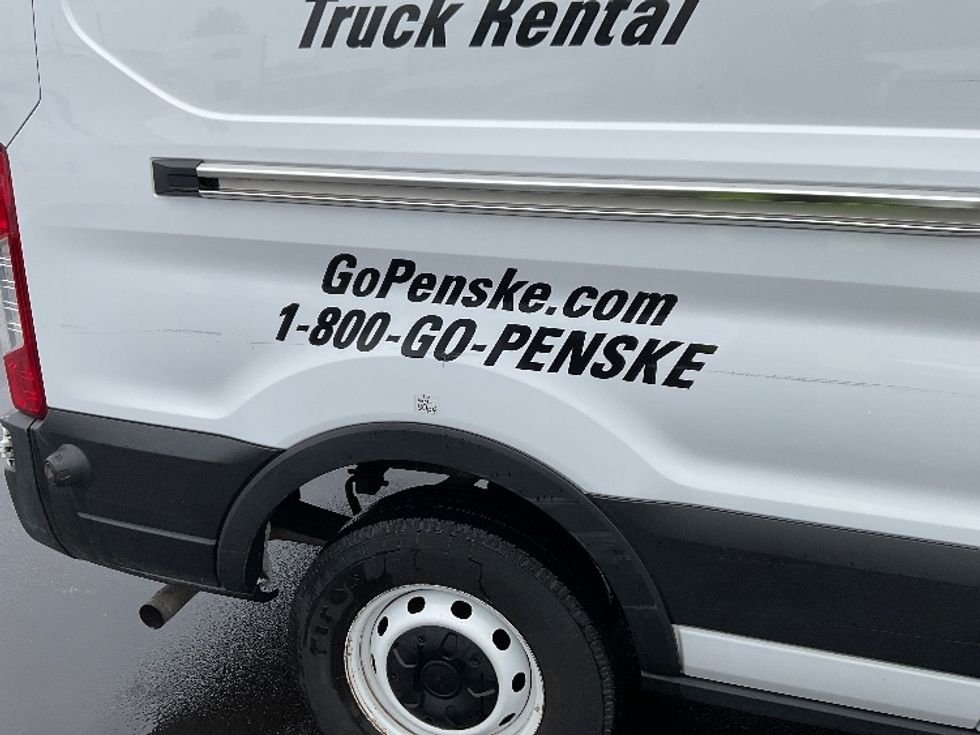 Cargo Van (Panel Van)-Light and Medium Duty Trucks-Ford-2023-Transit 250-New Castle-DE-67,083\n\t\tmiles-$ 46,750 - Image 26