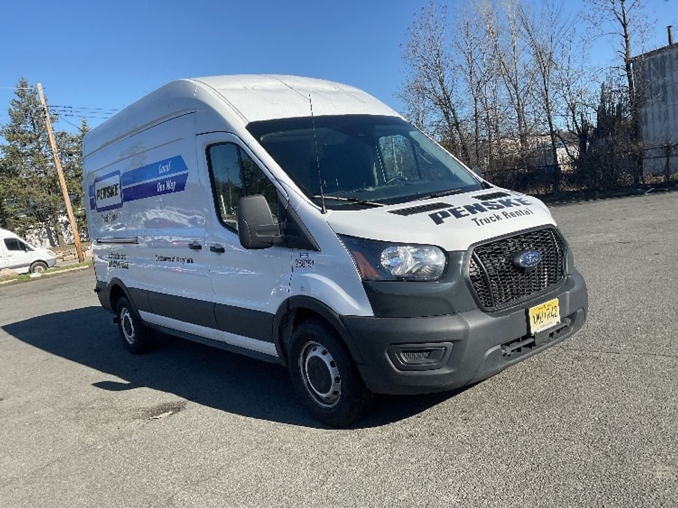 Cargo Van (Panel Van)-Light and Medium Duty Trucks-Ford-2023-Transit 250-North Bergen-NJ-24,240\n\t\tmiles-$ 46,000 - Image 1