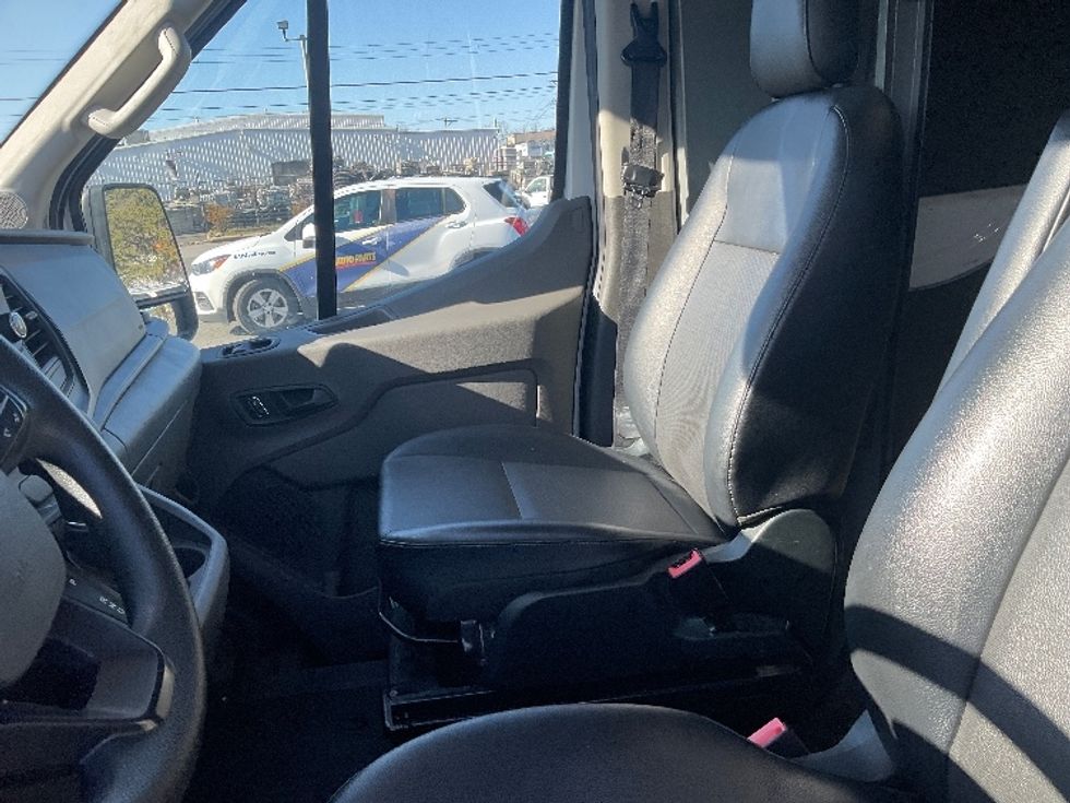 Cargo Van (Panel Van)-Light and Medium Duty Trucks-Ford-2023-Transit 250-North Bergen-NJ-24,240\n\t\tmiles-$ 46,000 - Image 16