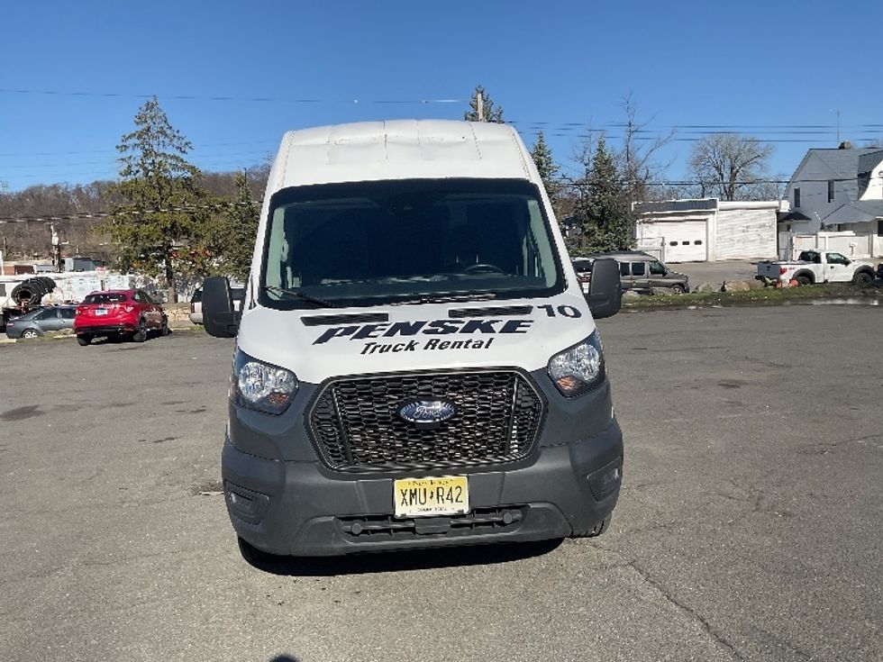 Cargo Van (Panel Van)-Light and Medium Duty Trucks-Ford-2023-Transit 250-North Bergen-NJ-24,240\n\t\tmiles-$ 46,000 - Image 2
