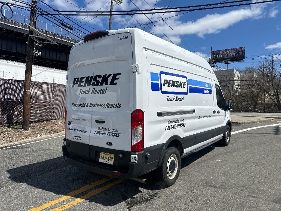 Cargo Van (Panel Van)-Light and Medium Duty Trucks-Ford-2023-Transit 250-North Bergen-NJ-29,423\n\t\tmiles-$ 45,750 - Image 13