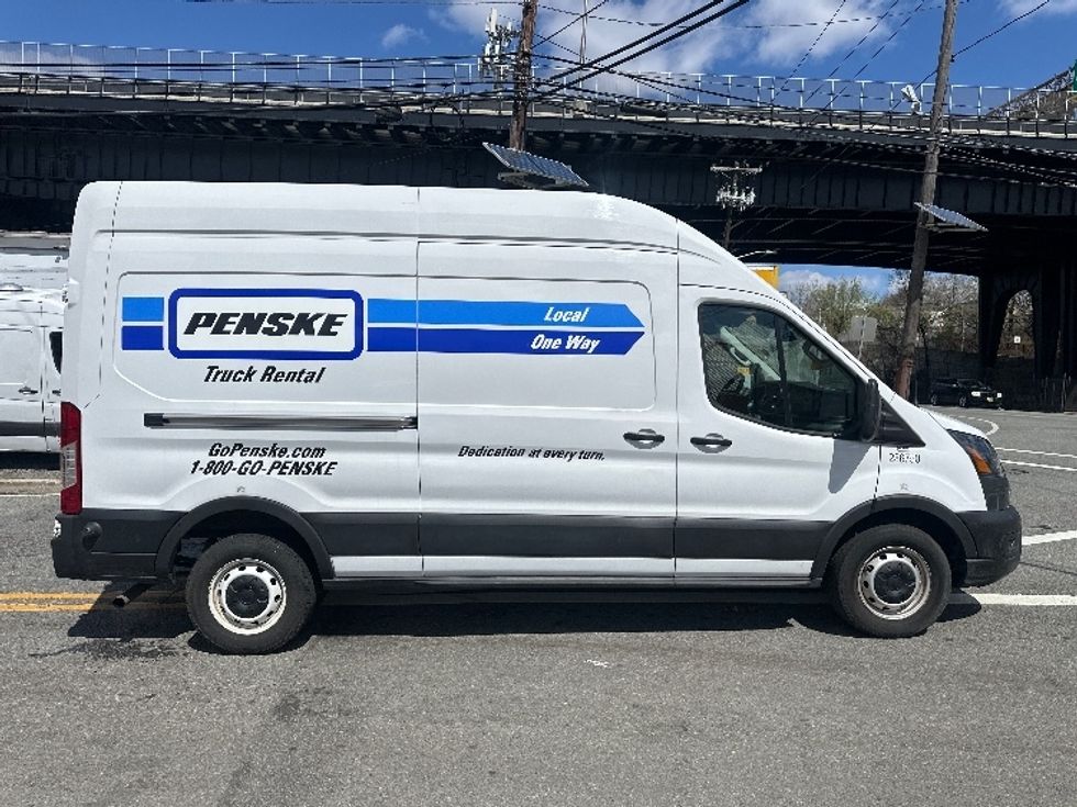 Cargo Van (Panel Van)-Light and Medium Duty Trucks-Ford-2023-Transit 250-North Bergen-NJ-29,423\n\t\tmiles-$ 45,750 - Image 15