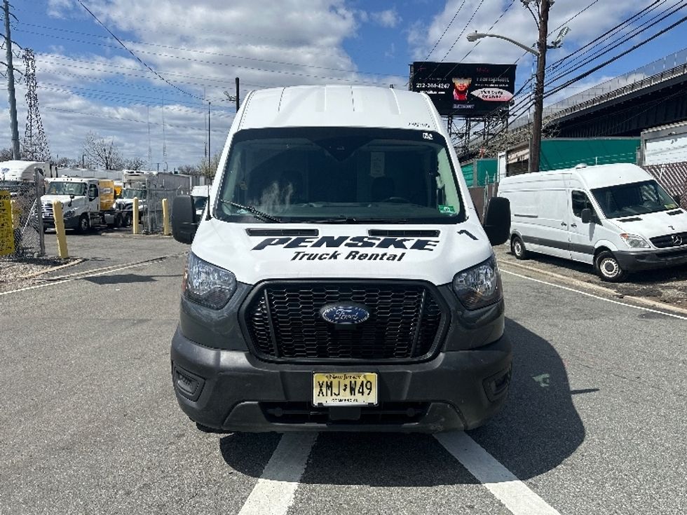 Cargo Van (Panel Van)-Light and Medium Duty Trucks-Ford-2023-Transit 250-North Bergen-NJ-29,423\n\t\tmiles-$ 45,750 - Image 2