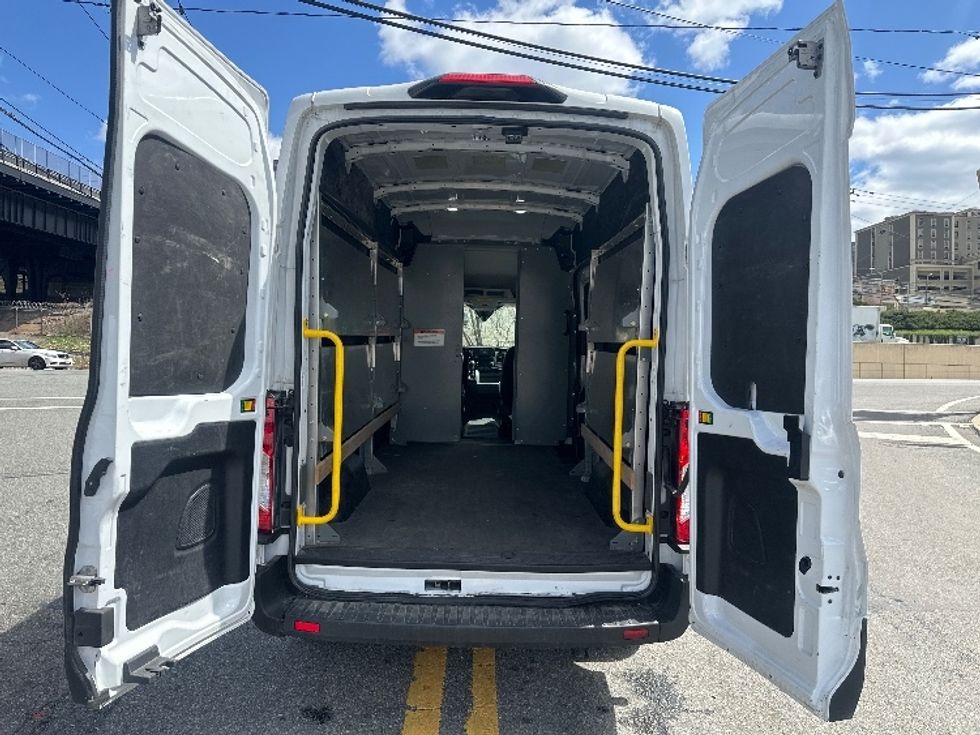 Cargo Van (Panel Van)-Light and Medium Duty Trucks-Ford-2023-Transit 250-North Bergen-NJ-29,423\n\t\tmiles-$ 45,750 - Image 8