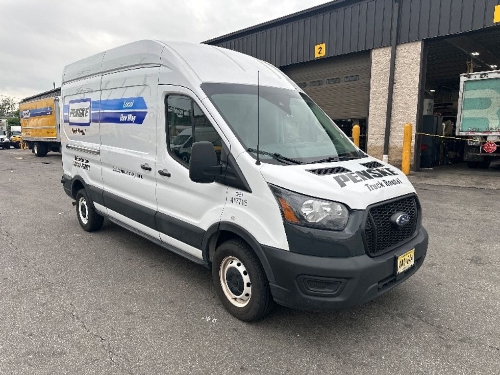 Cargo Van (Panel Van)-Light and Medium Duty Trucks-Ford-2023-Transit 250-North Bergen-NJ-36,474\n\t\tmiles-$ 45,250 - Image 1