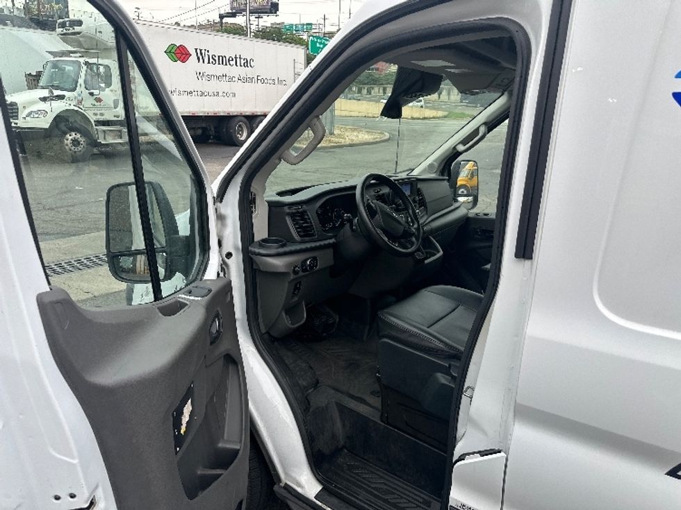 Cargo Van (Panel Van)-Light and Medium Duty Trucks-Ford-2023-Transit 250-North Bergen-NJ-36,474\n\t\tmiles-$ 45,250 - Image 16