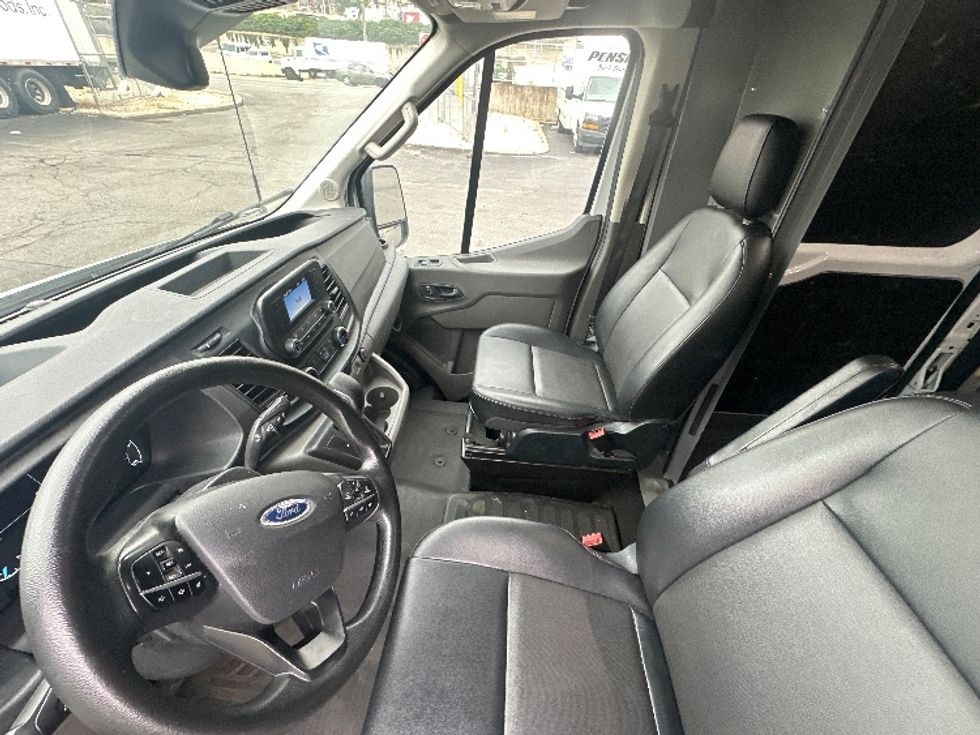 Cargo Van (Panel Van)-Light and Medium Duty Trucks-Ford-2023-Transit 250-North Bergen-NJ-36,474\n\t\tmiles-$ 45,250 - Image 19