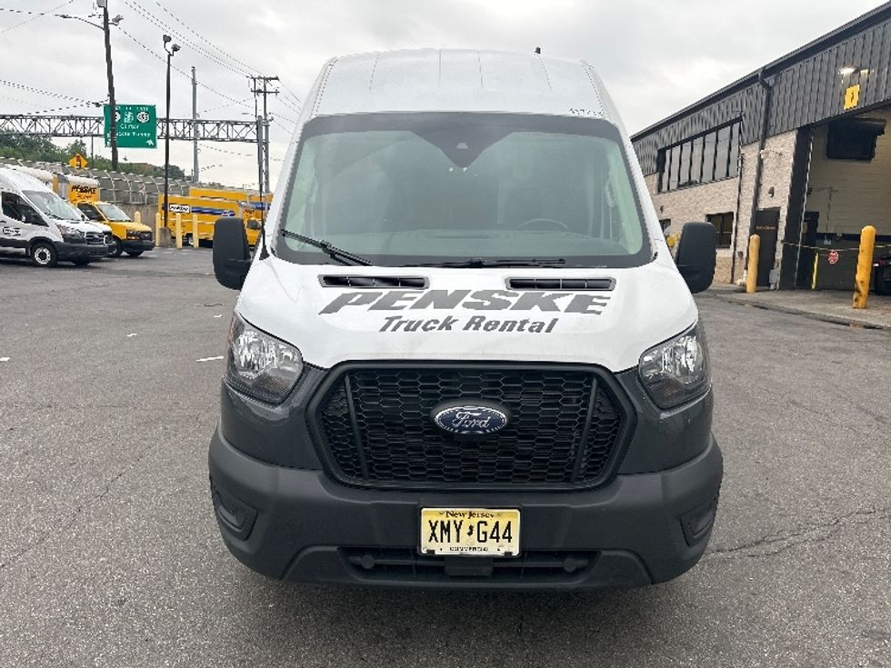 Cargo Van (Panel Van)-Light and Medium Duty Trucks-Ford-2023-Transit 250-North Bergen-NJ-36,474\n\t\tmiles-$ 45,250 - Image 2