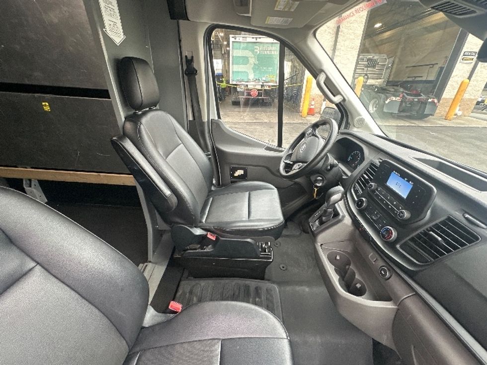 Cargo Van (Panel Van)-Light and Medium Duty Trucks-Ford-2023-Transit 250-North Bergen-NJ-36,474\n\t\tmiles-$ 45,250 - Image 22
