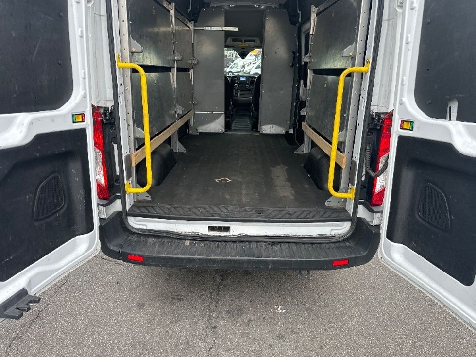 Cargo Van (Panel Van)-Light and Medium Duty Trucks-Ford-2023-Transit 250-North Bergen-NJ-36,474\n\t\tmiles-$ 45,250 - Image 9