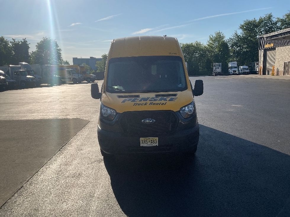 Cargo Van (Panel Van)-Light and Medium Duty Trucks-Ford-2023-Transit 250-North Bergen-NJ-46,073\n\t\tmiles-$ 41,000 - Image 2