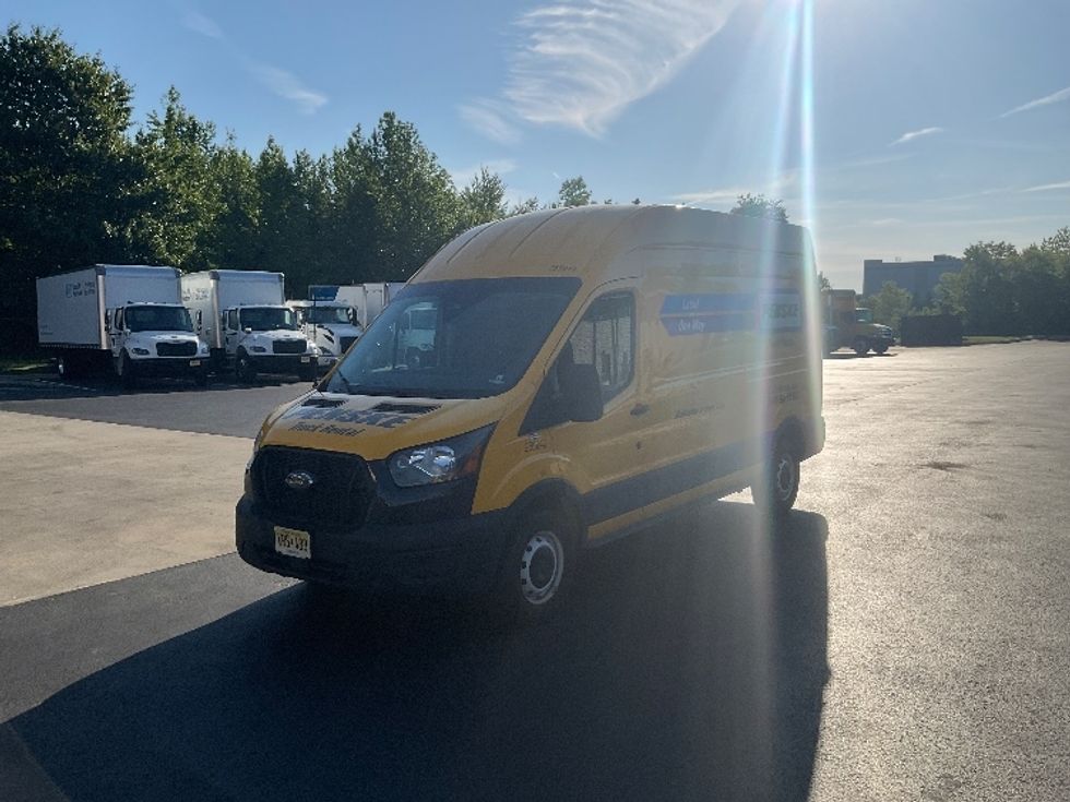 Cargo Van (Panel Van)-Light and Medium Duty Trucks-Ford-2023-Transit 250-North Bergen-NJ-46,073\n\t\tmiles-$ 41,000 - Image 3