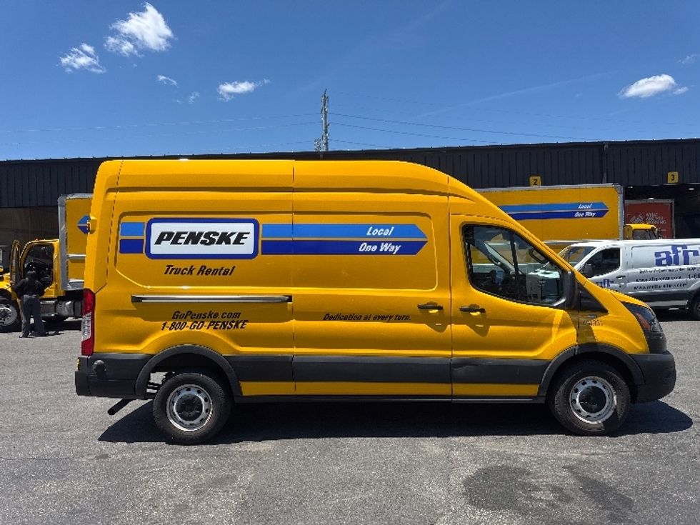 Cargo Van (Panel Van)-Light and Medium Duty Trucks-Ford-2023-Transit 250-North Bergen-NJ-52,750\n\t\tmiles-$ 40,250 - Image 14