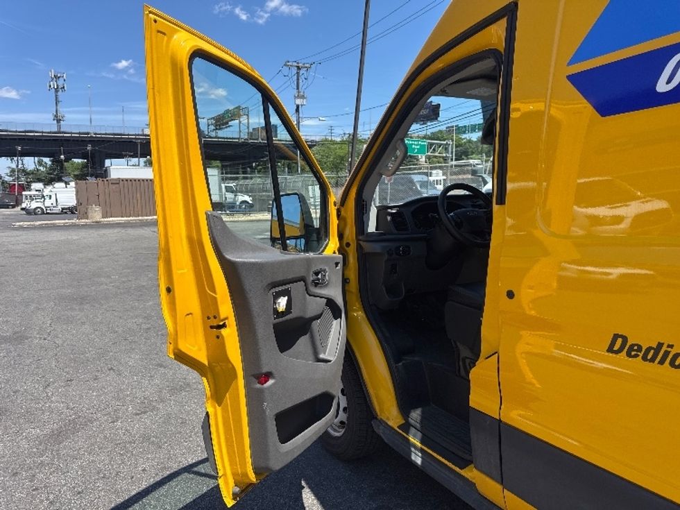 Cargo Van (Panel Van)-Light and Medium Duty Trucks-Ford-2023-Transit 250-North Bergen-NJ-52,750\n\t\tmiles-$ 40,250 - Image 15