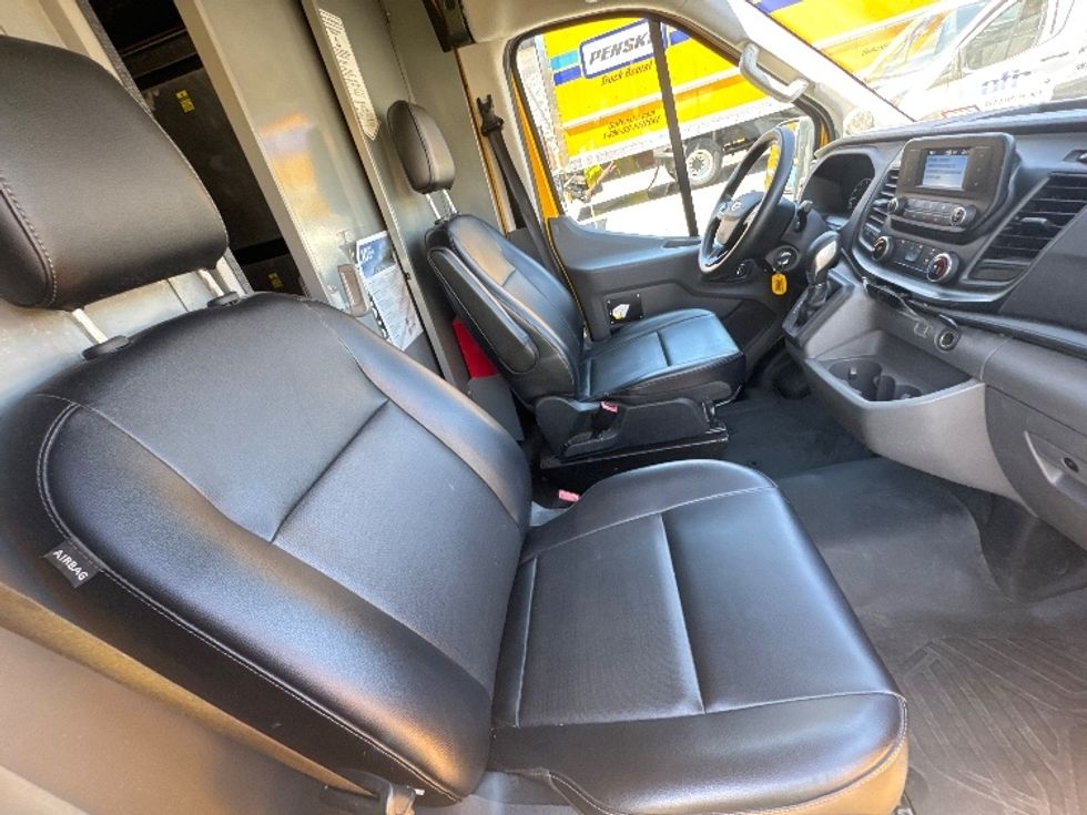 Cargo Van (Panel Van)-Light and Medium Duty Trucks-Ford-2023-Transit 250-North Bergen-NJ-52,750\n\t\tmiles-$ 40,250 - Image 21