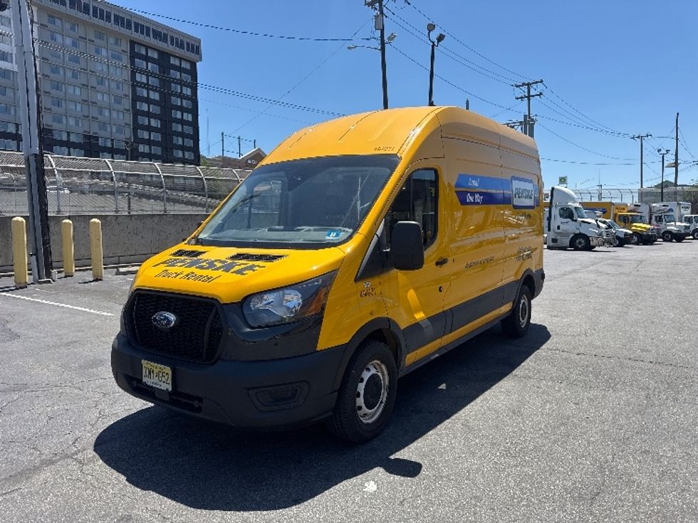 Cargo Van (Panel Van)-Light and Medium Duty Trucks-Ford-2023-Transit 250-North Bergen-NJ-52,750\n\t\tmiles-$ 40,250 - Image 3