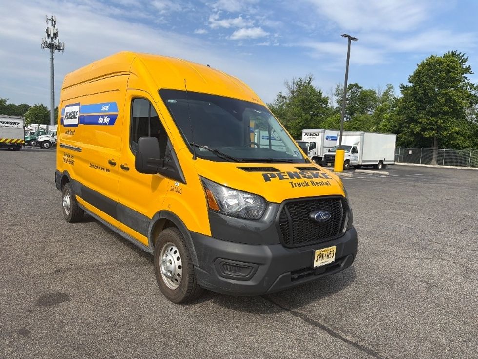 Cargo Van (Panel Van)-Light and Medium Duty Trucks-Ford-2023-Transit 250-North Bergen-NJ-67,800\n\t\tmiles-$ 43,500 - Image 1