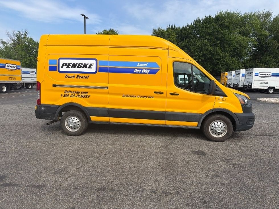 Cargo Van (Panel Van)-Light and Medium Duty Trucks-Ford-2023-Transit 250-North Bergen-NJ-67,800\n\t\tmiles-$ 43,500 - Image 15