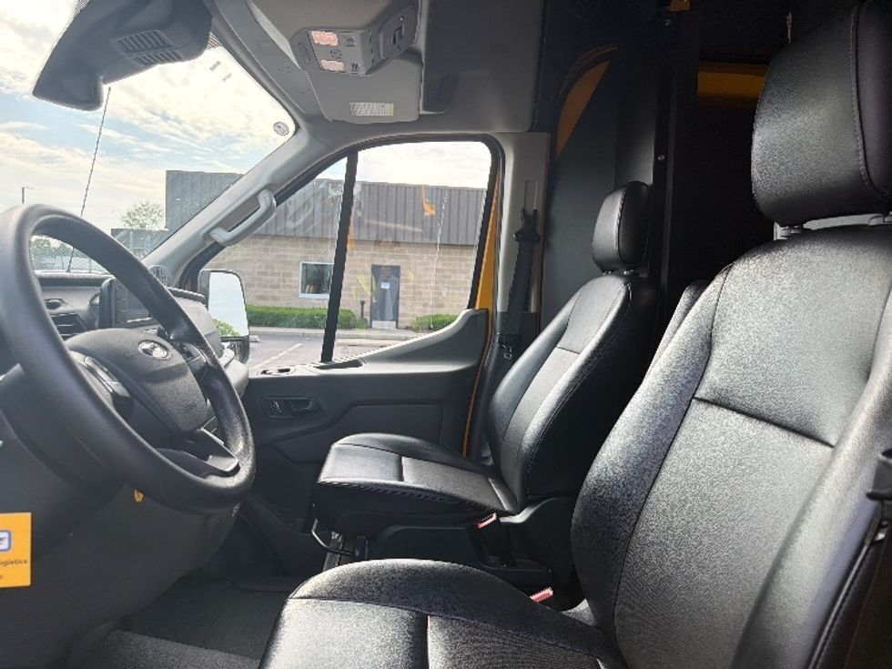 Cargo Van (Panel Van)-Light and Medium Duty Trucks-Ford-2023-Transit 250-North Bergen-NJ-67,800\n\t\tmiles-$ 43,500 - Image 19