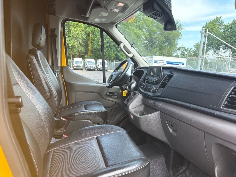 Cargo Van (Panel Van)-Light and Medium Duty Trucks-Ford-2023-Transit 250-North Bergen-NJ-67,800\n\t\tmiles-$ 43,500 - Image 22