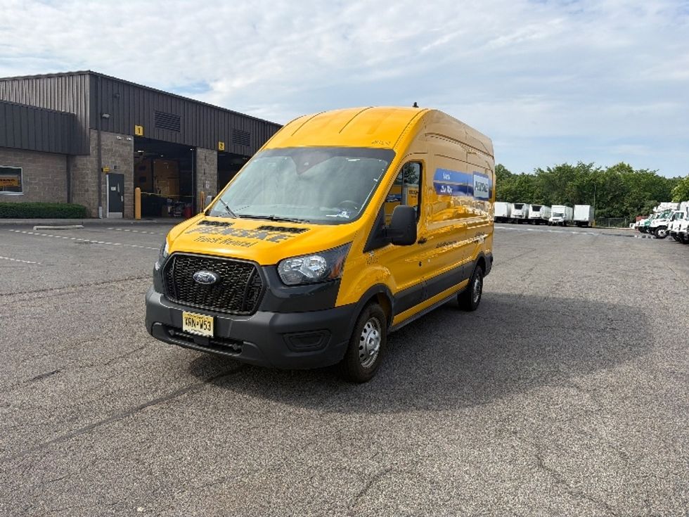 Cargo Van (Panel Van)-Light and Medium Duty Trucks-Ford-2023-Transit 250-North Bergen-NJ-67,800\n\t\tmiles-$ 43,500 - Image 3