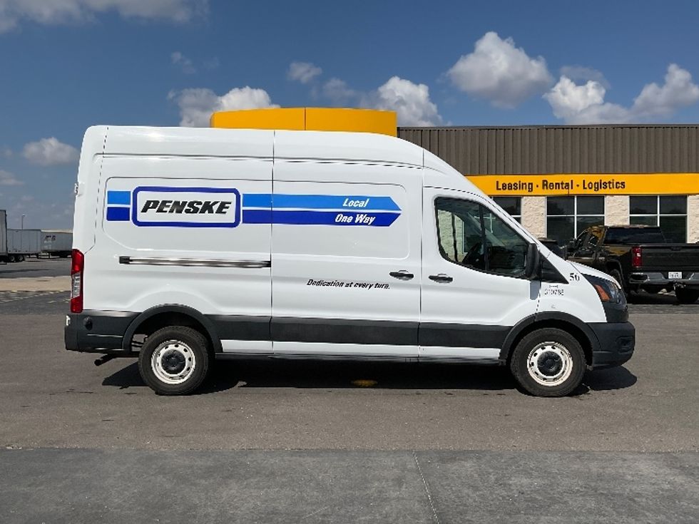 Cargo Van (Panel Van)-Light and Medium Duty Trucks-Ford-2023-Transit 250-Oklahoma City-OK-107,093\n\t\tmiles-$ 34,750 - Image 12