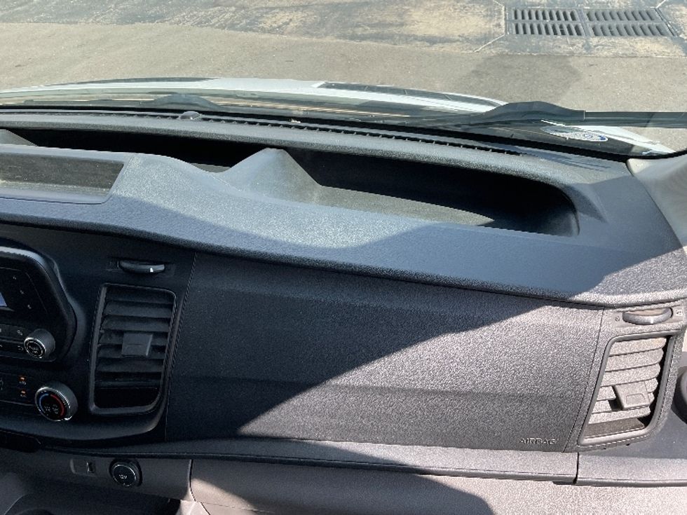 Cargo Van (Panel Van)-Light and Medium Duty Trucks-Ford-2023-Transit 250-Oklahoma City-OK-107,093\n\t\tmiles-$ 34,750 - Image 18