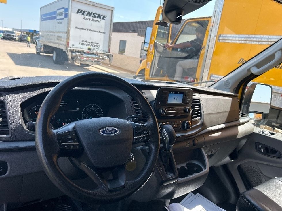 Cargo Van (Panel Van)-Light and Medium Duty Trucks-Ford-2023-Transit 250-Oklahoma City-OK-44,987\n\t\tmiles-$ 46,250 - Image 17