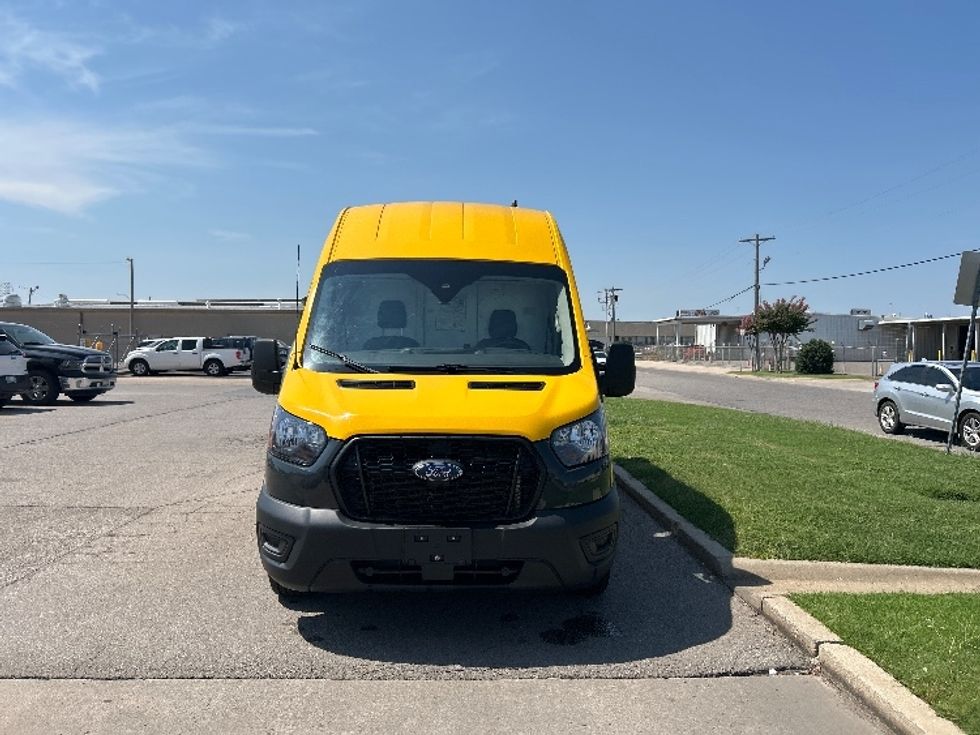 Cargo Van (Panel Van)-Light and Medium Duty Trucks-Ford-2023-Transit 250-Oklahoma City-OK-44,987\n\t\tmiles-$ 46,250 - Image 2