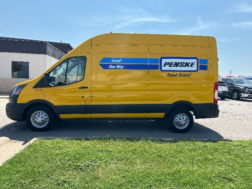 Cargo Van (Panel Van)-Light and Medium Duty Trucks-Ford-2023-Transit 250-Oklahoma City-OK-44,987\n\t\tmiles-$ 46,250 - Image 4