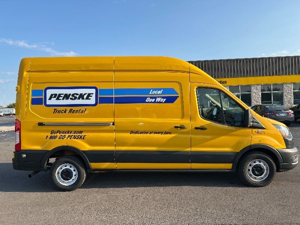 Cargo Van (Panel Van)-Light and Medium Duty Trucks-Ford-2023-Transit 250-Oklahoma City-OK-69,306\n\t\tmiles-$ 39,000 - Image 13