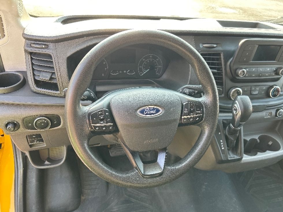 Cargo Van (Panel Van)-Light and Medium Duty Trucks-Ford-2023-Transit 250-Oklahoma City-OK-69,306\n\t\tmiles-$ 39,000 - Image 15