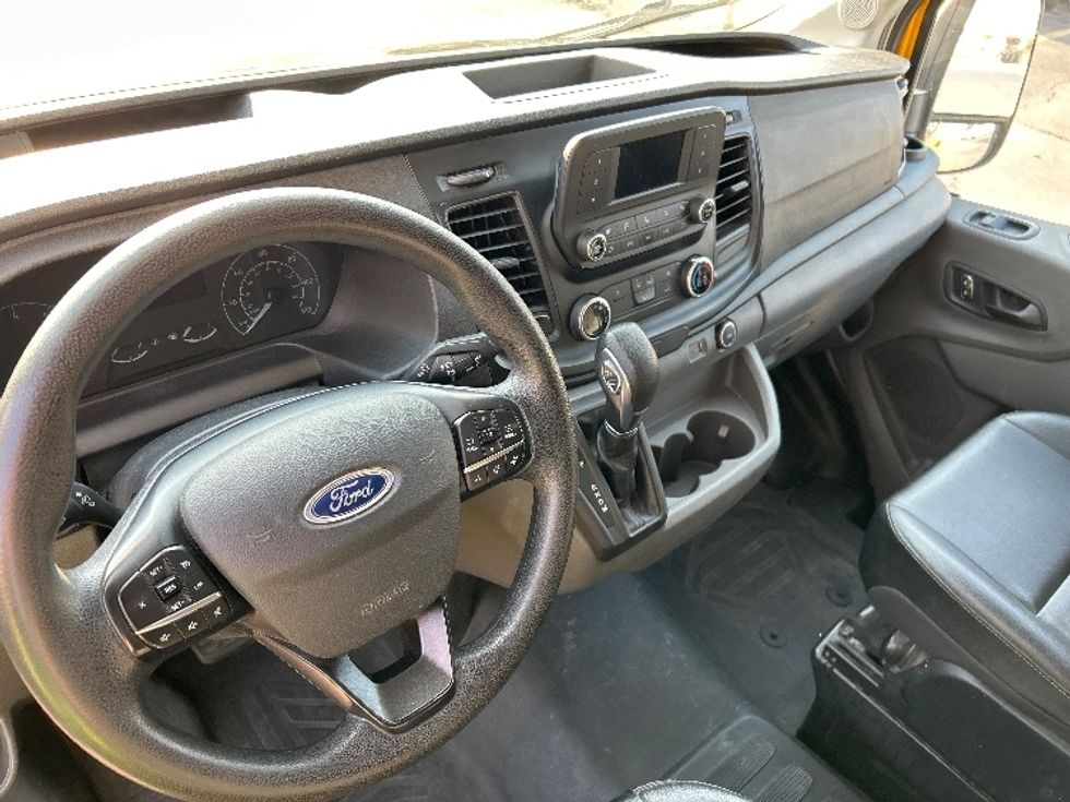 Cargo Van (Panel Van)-Light and Medium Duty Trucks-Ford-2023-Transit 250-Oklahoma City-OK-69,306\n\t\tmiles-$ 39,000 - Image 16