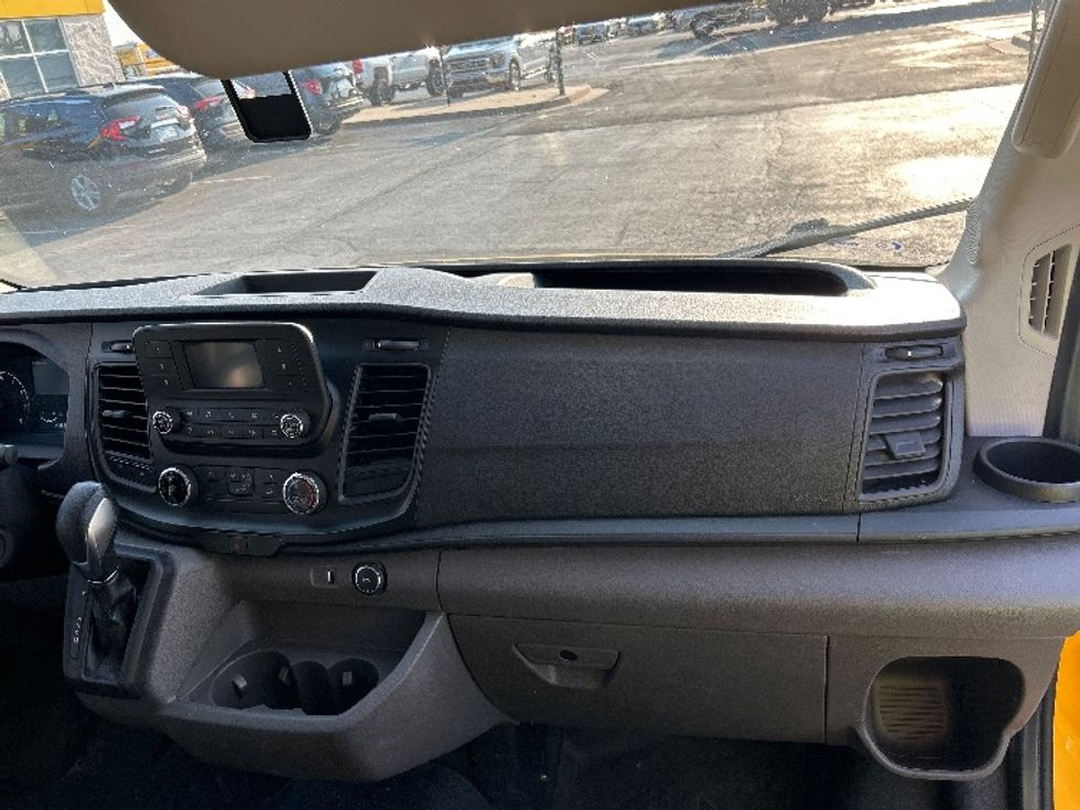 Cargo Van (Panel Van)-Light and Medium Duty Trucks-Ford-2023-Transit 250-Oklahoma City-OK-69,306\n\t\tmiles-$ 39,000 - Image 19