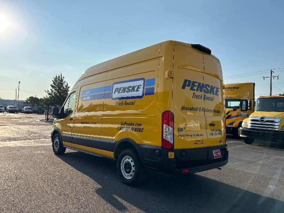Cargo Van (Panel Van)-Light and Medium Duty Trucks-Ford-2023-Transit 250-Oklahoma City-OK-69,306\n\t\tmiles-$ 39,000 - Image 5
