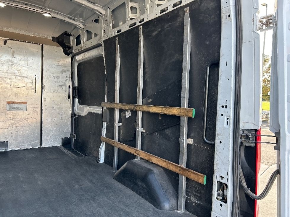 Cargo Van (Panel Van)-Light and Medium Duty Trucks-Ford-2023-Transit 250-Oklahoma City-OK-73,059\n\t\tmiles-$ 40,000 - Image 10